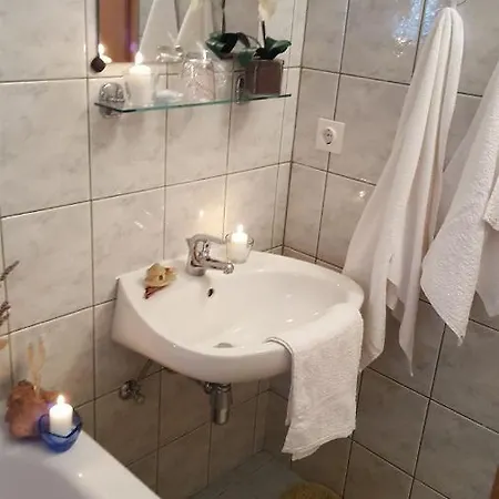 Ana Apartamento *
